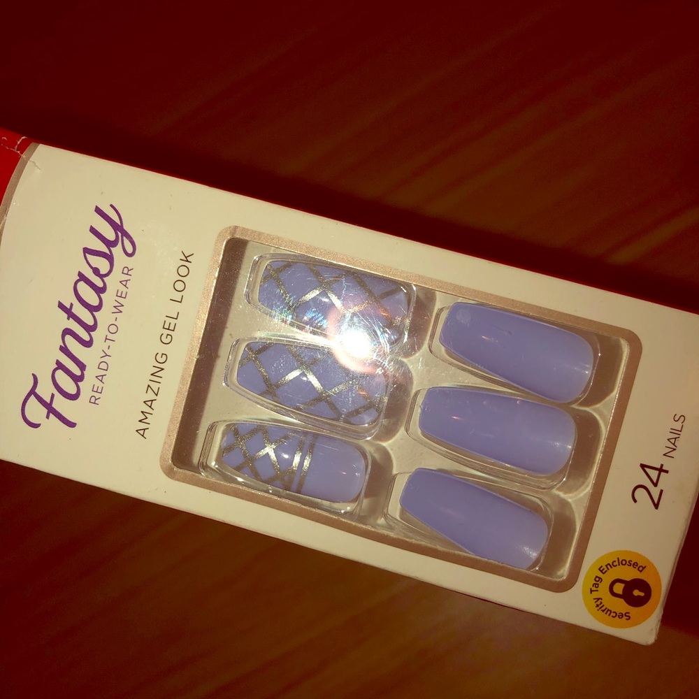 Press On Gel Nails (24 Count)